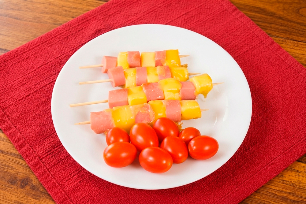 Brochetas de Salchicha y Queso