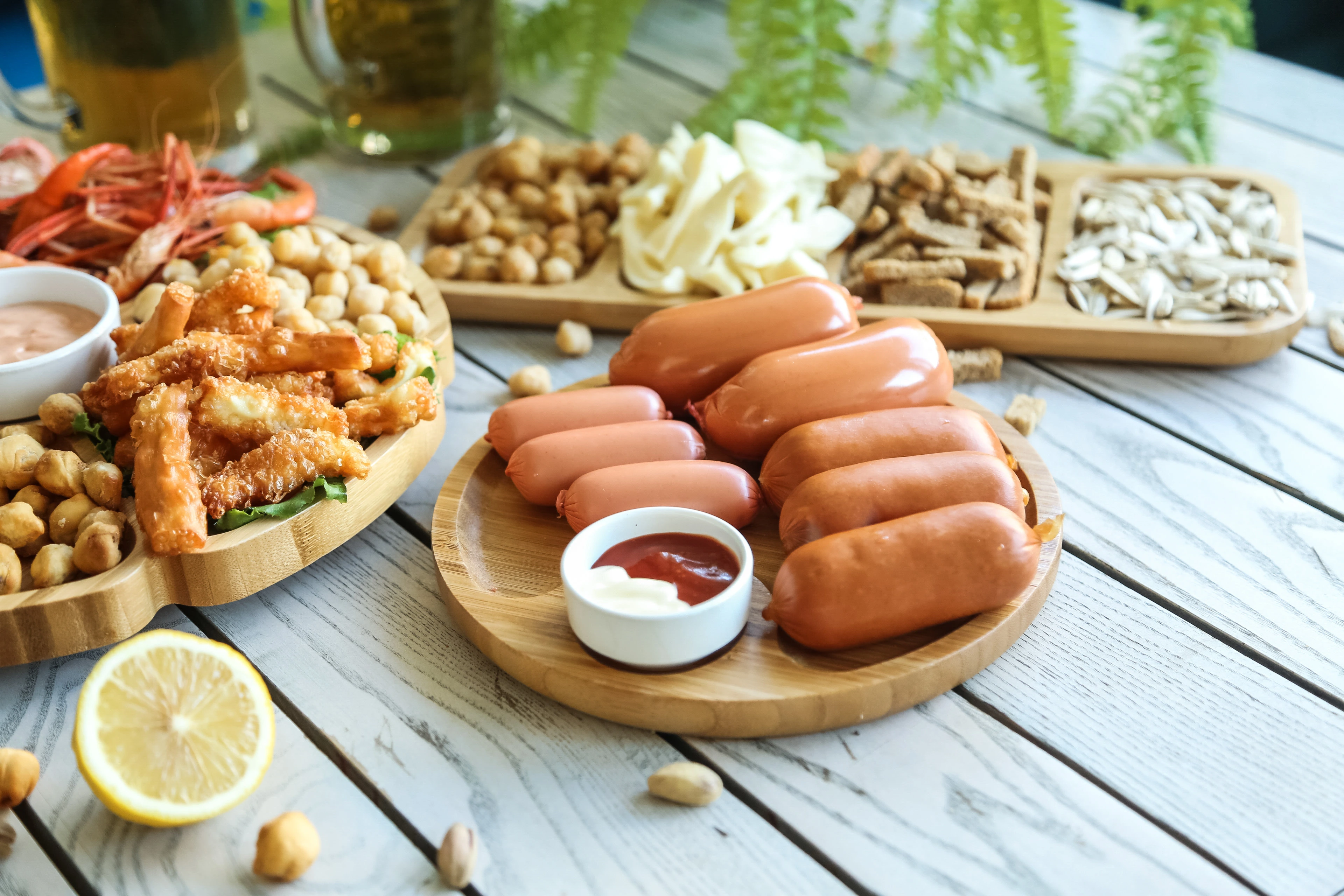 Botanas con salchichas que salvan cualquier reunión